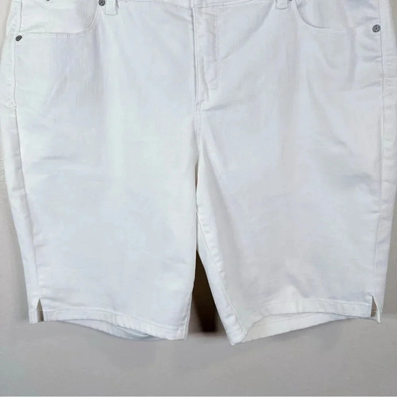 Talbots Womens Size 18W Crop Flawless Five Pocket Boyfriend Jean Short - Picture 6 of 15